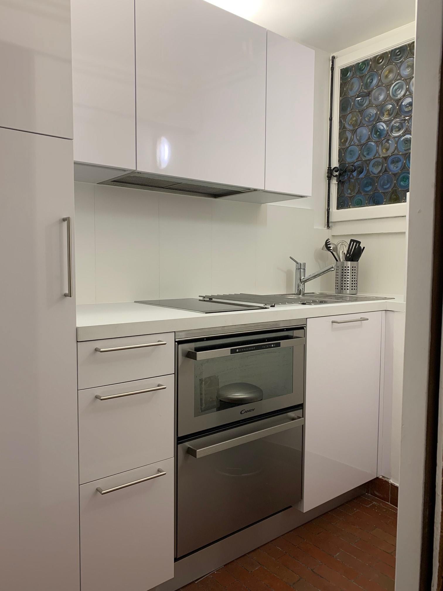 Rue Cheneau-de-Bourg 9, Lausanne - Studio 5