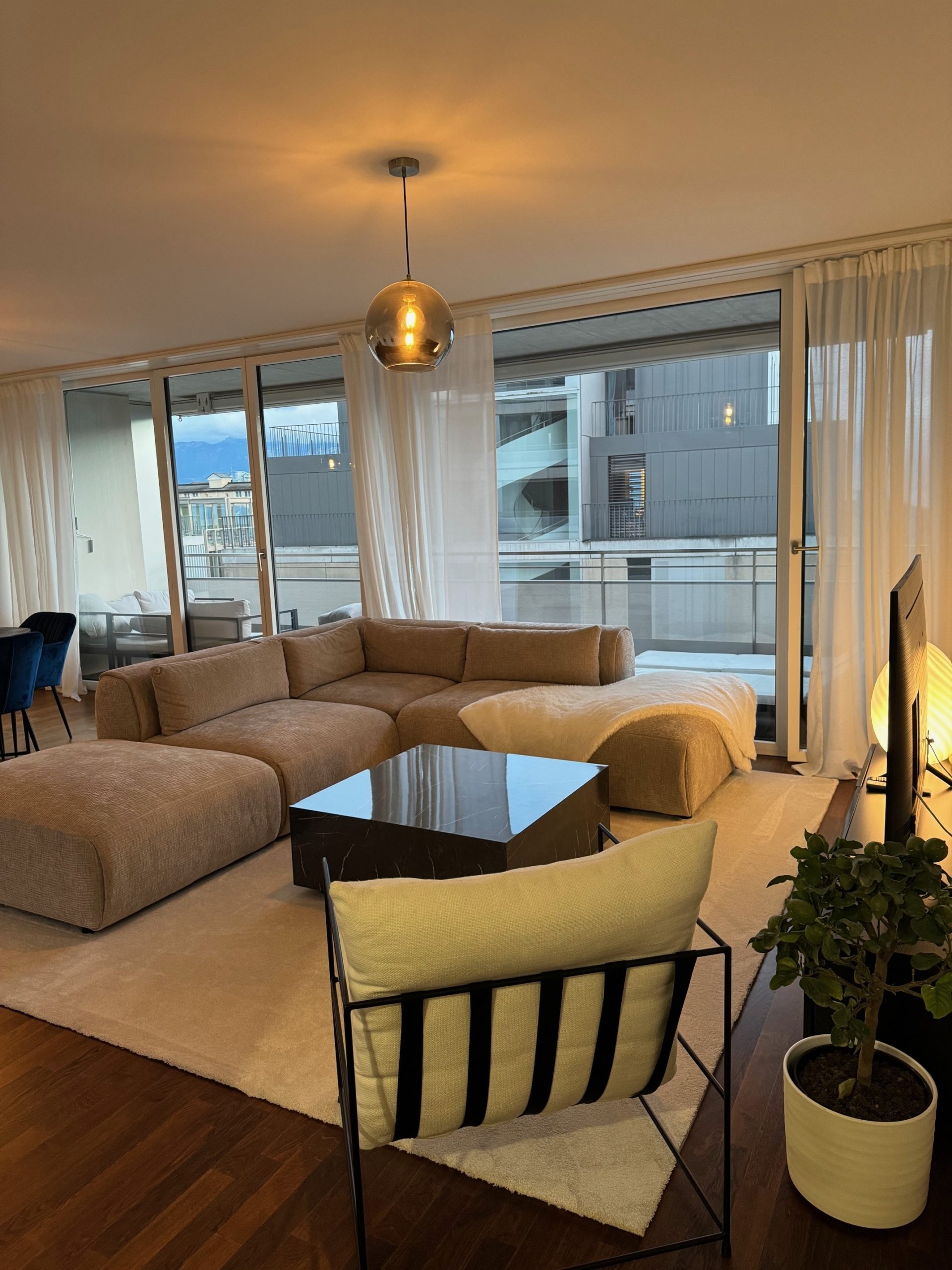 Rue Beau-Séjour 8, Lausanne – 3 pièces – 4ème  – D 12