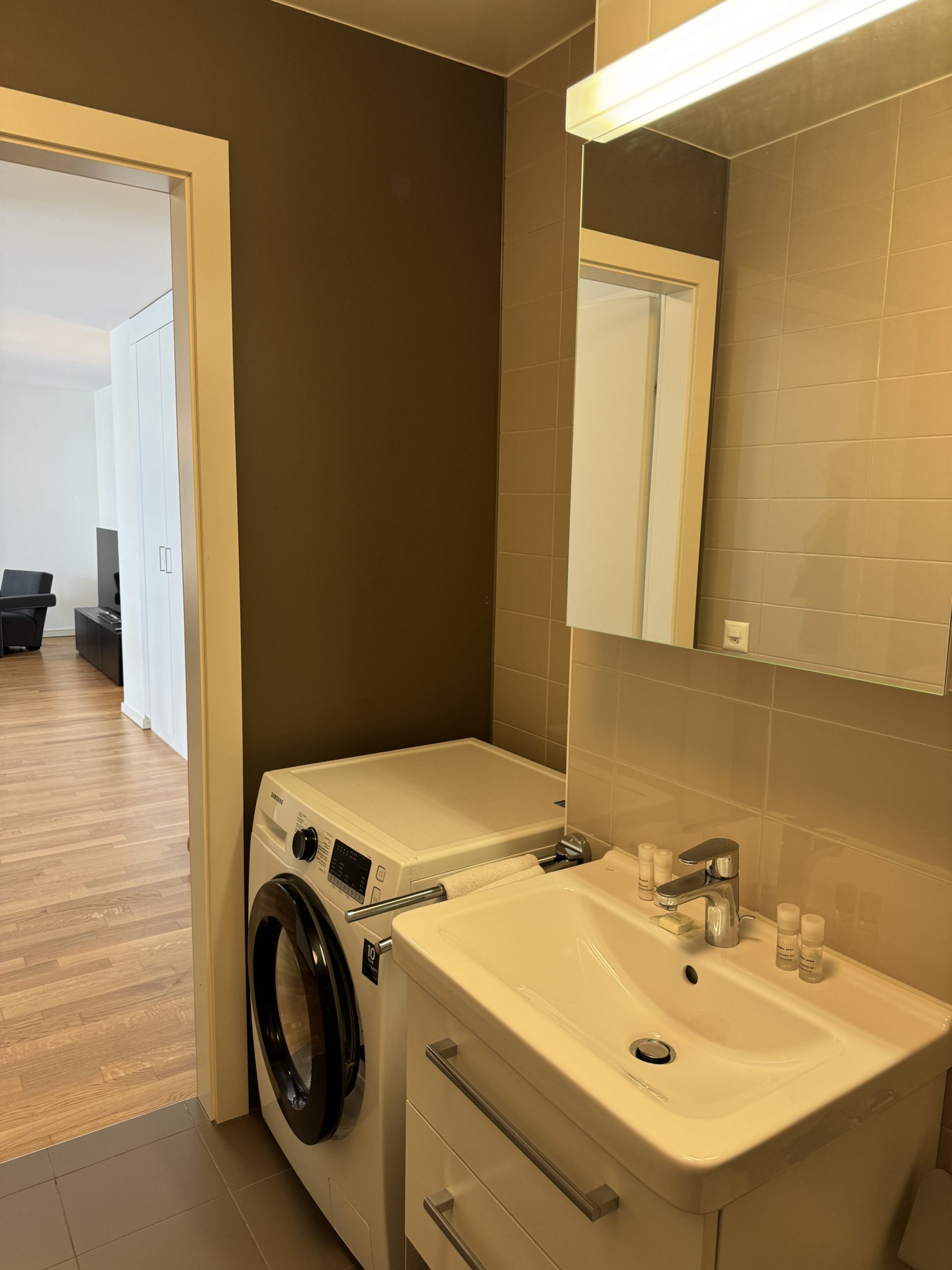 Rue Voltaire 8, Lausanne – 2.5 pièces 24